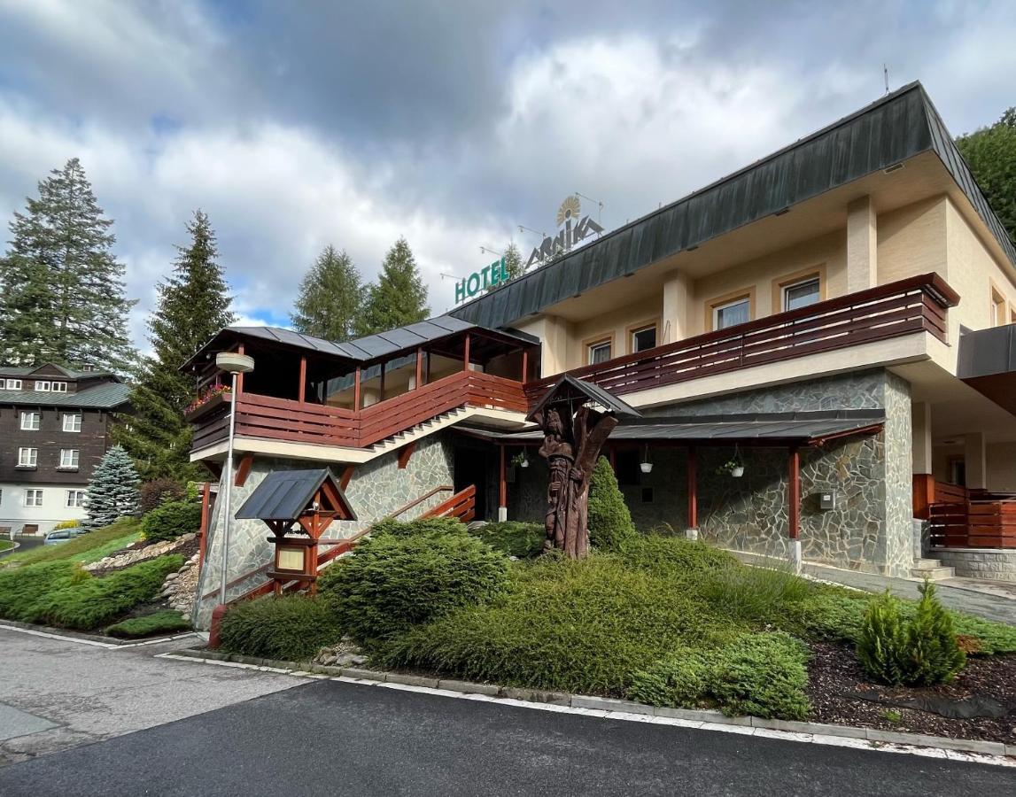 Hotel Arnika Janske Lazne Exterior foto